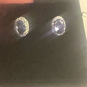 18k white gold 1.16 CT’s tanzanite & diamond earrings